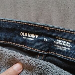 Old Navy Extra High-Rise Rockstar Super Skinny Jeans